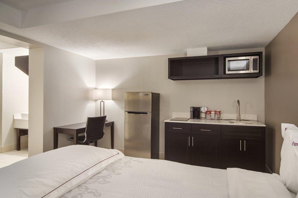 Red Roof Plus+ & Suites Erie Exterior foto